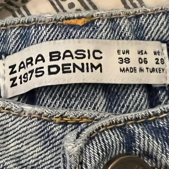 Zara Basic Floral Appliqué Cut Off Denim Shorts 6 - Picture 4 of 4